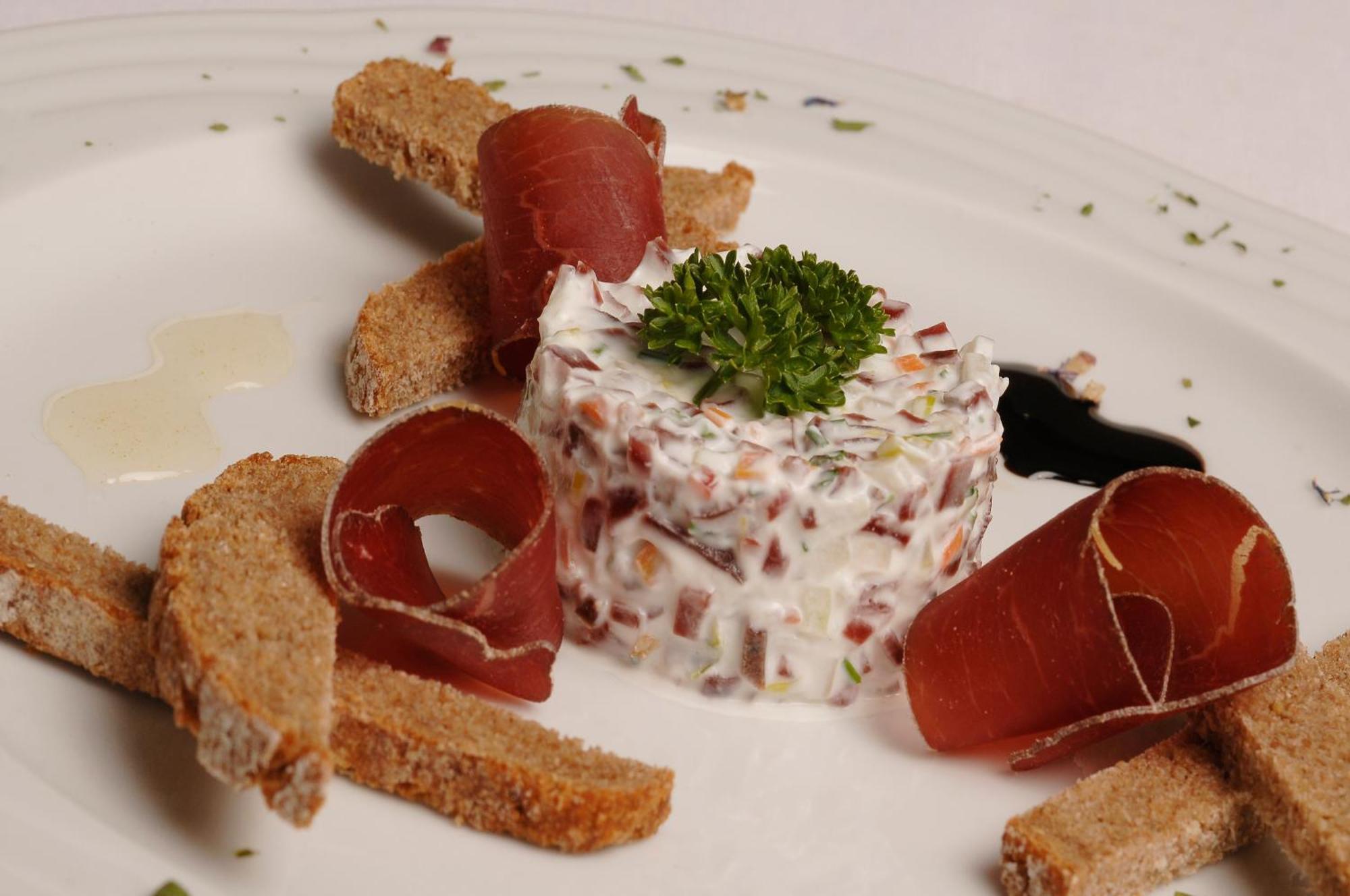 Ernen Hotel Restaurant Alpenblick מראה חיצוני תמונה