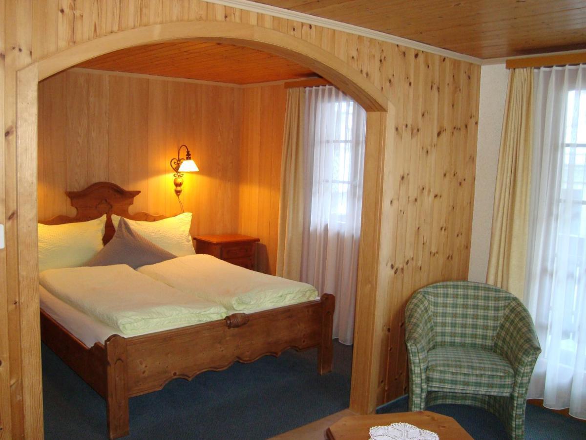 Ernen Hotel Restaurant Alpenblick מראה חיצוני תמונה